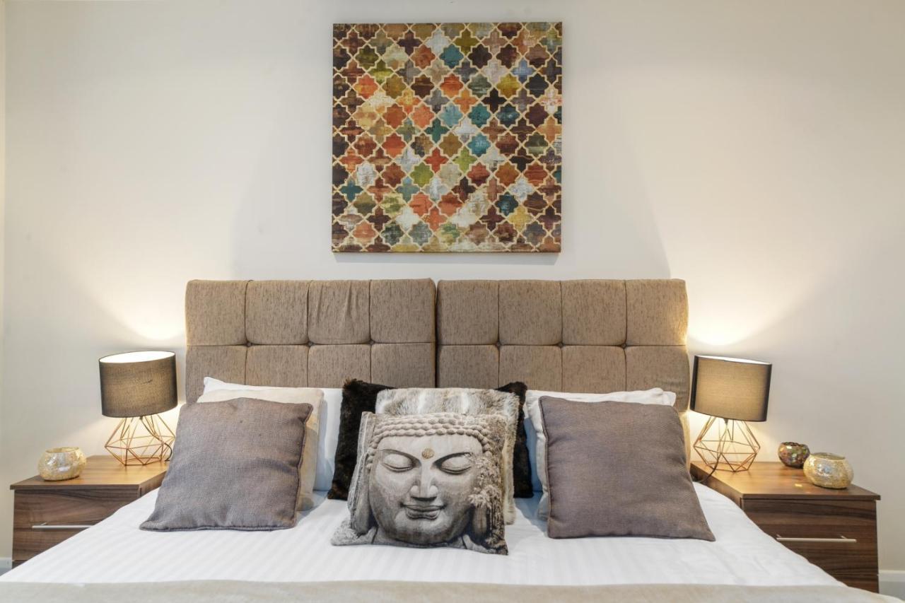 London Heathrow Living Serviced Apartments By Ferndale Stanwell Kültér fotó