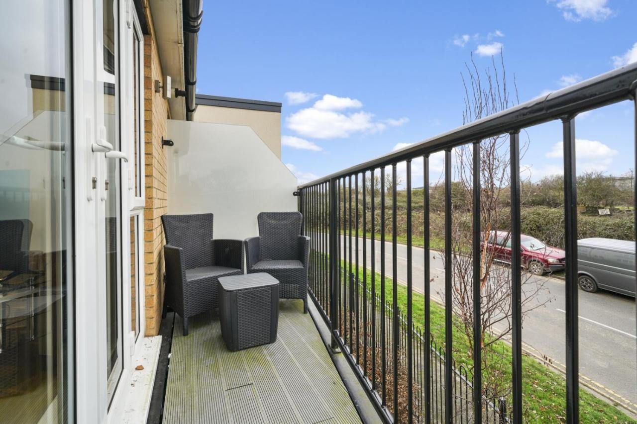 London Heathrow Living Serviced Apartments By Ferndale Stanwell Kültér fotó