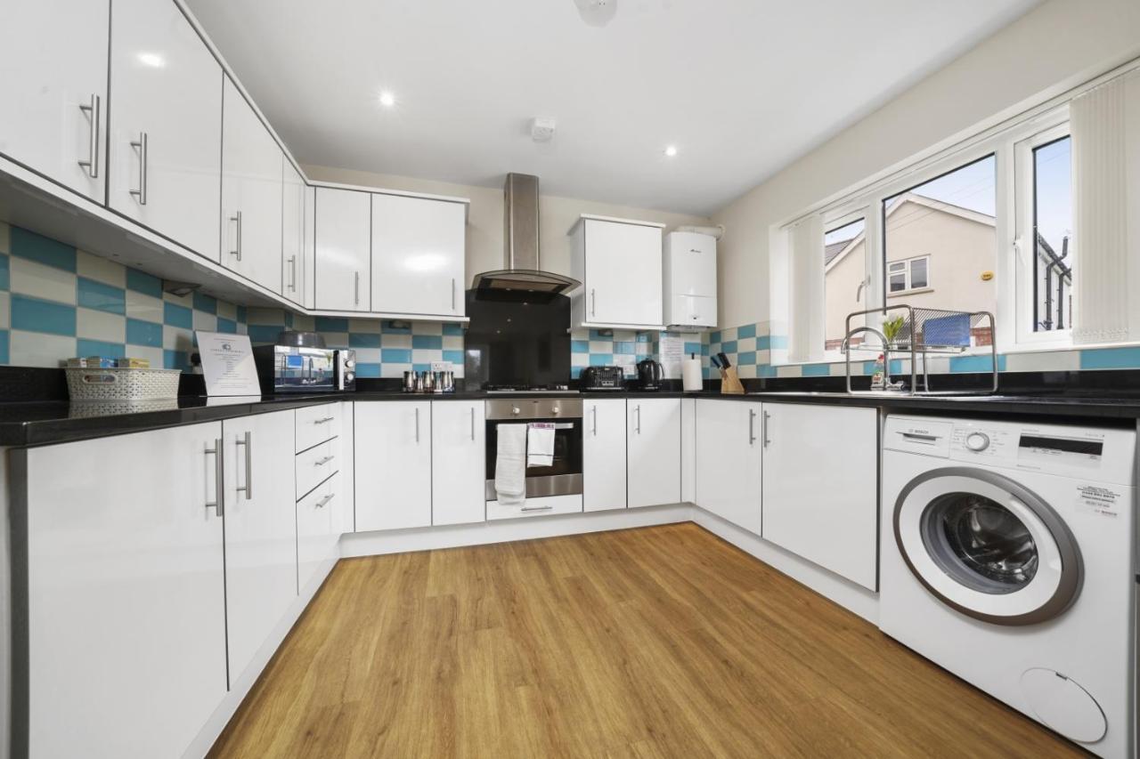 London Heathrow Living Serviced Apartments By Ferndale Stanwell Kültér fotó