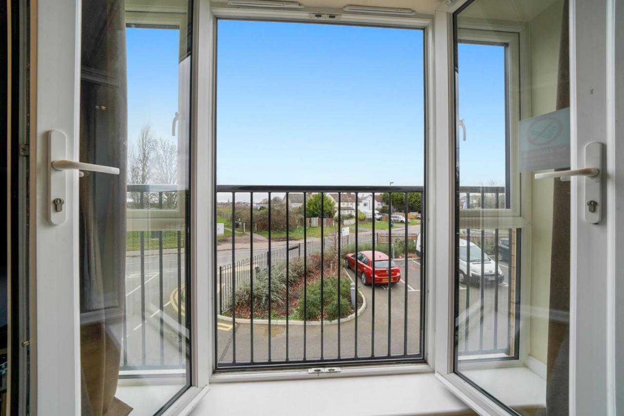 London Heathrow Living Serviced Apartments By Ferndale Stanwell Kültér fotó