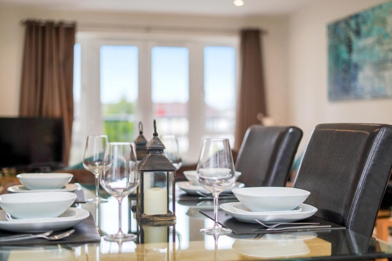 London Heathrow Living Serviced Apartments By Ferndale Stanwell Kültér fotó